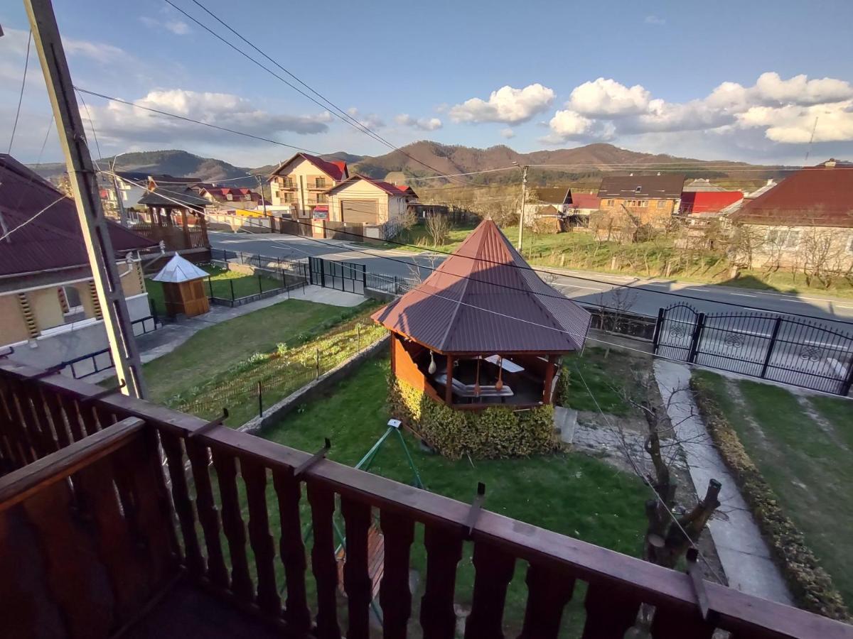 Pensiunea Ghita Vasile Vadu Izei Esterno foto